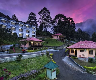 https://imgcld.yatra.com/ytimages/image/upload/t_hotel_yatra_city_desktop/v1438934564/Domestic Hotels/Hotels_Munnar/Aranyaka Resort/Your_paradise_within.jpg